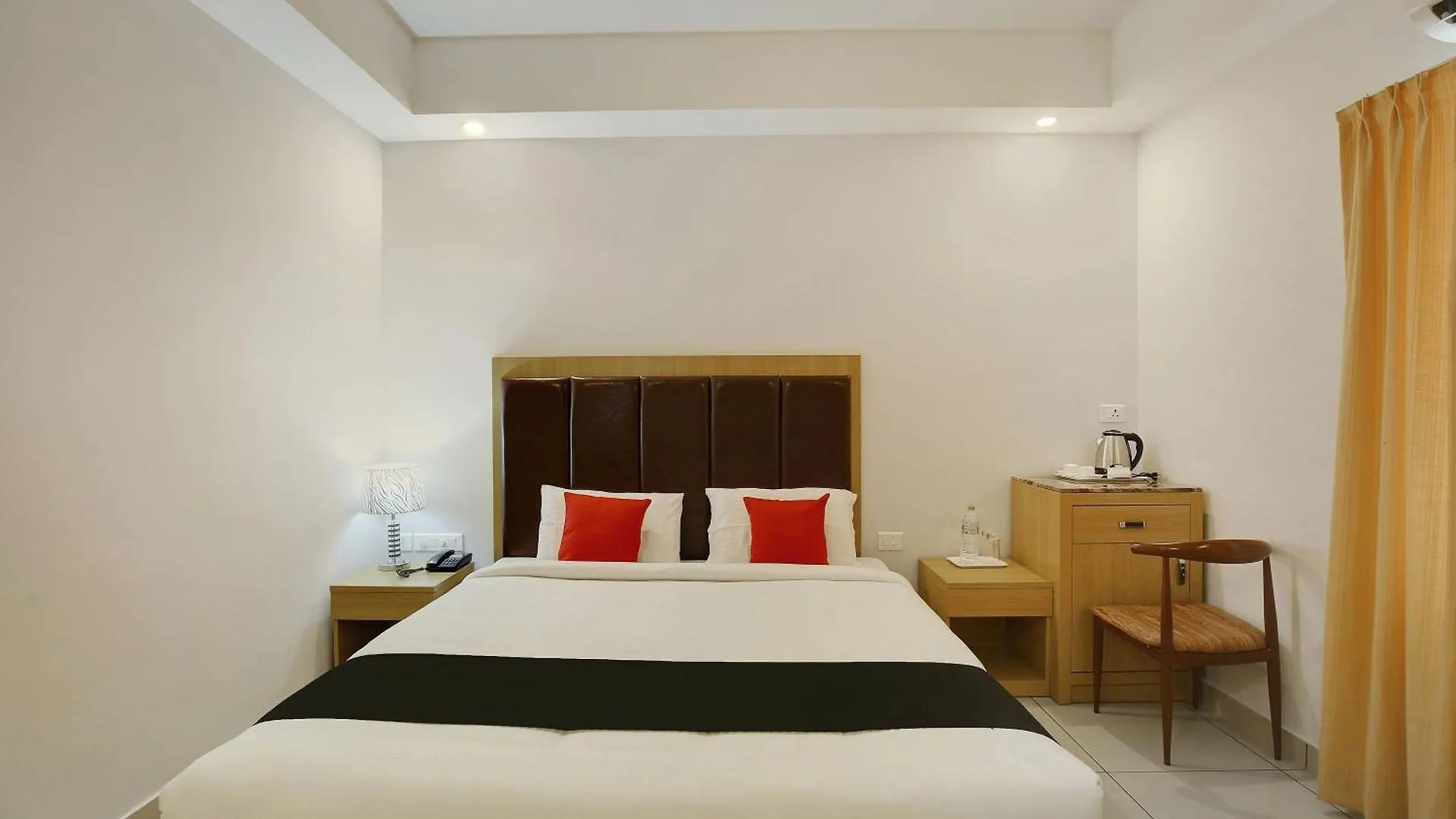 Super Townhouse Edasserys Kalamassery Tourist Home Elur India