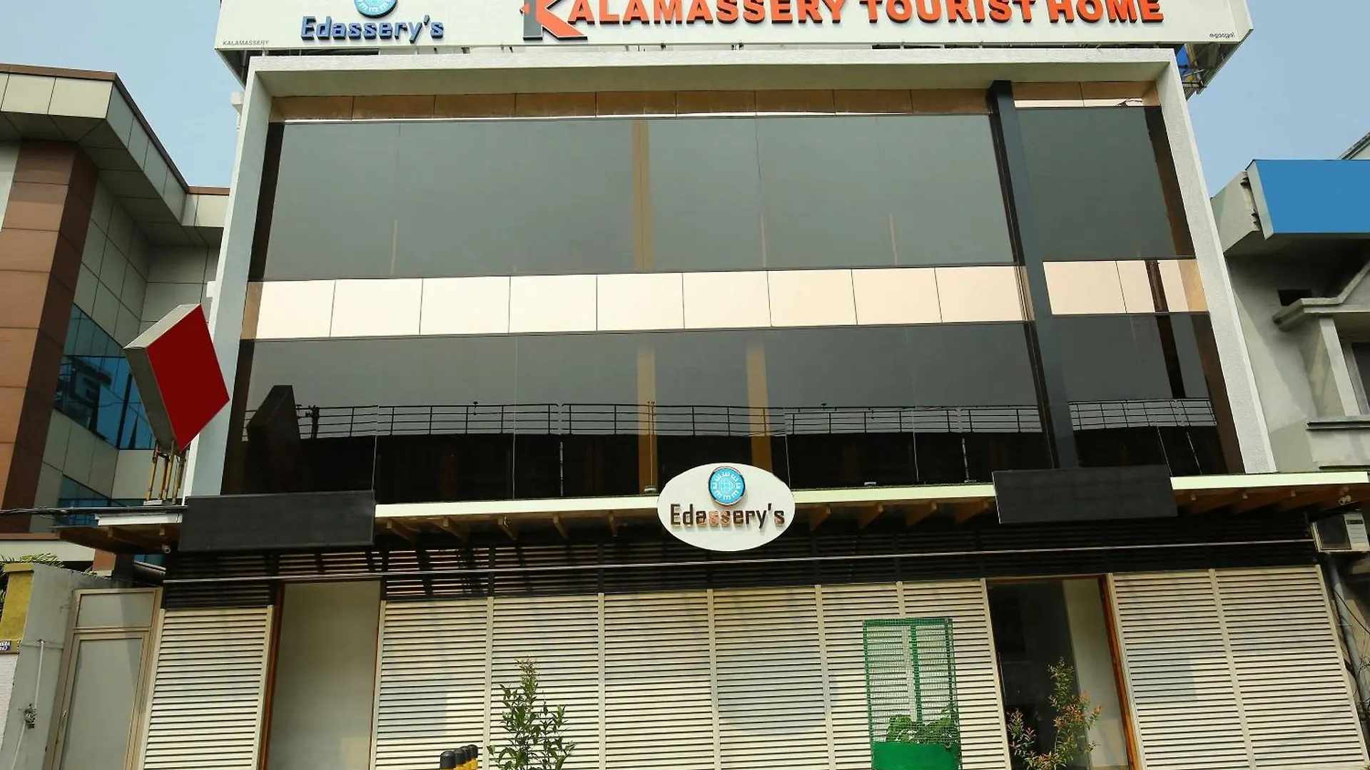 Hotel Super Townhouse Edasserys Kalamassery Tourist Home Elur